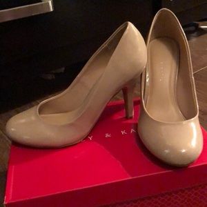 Kelly & Katie Nude Pumps, US size 8